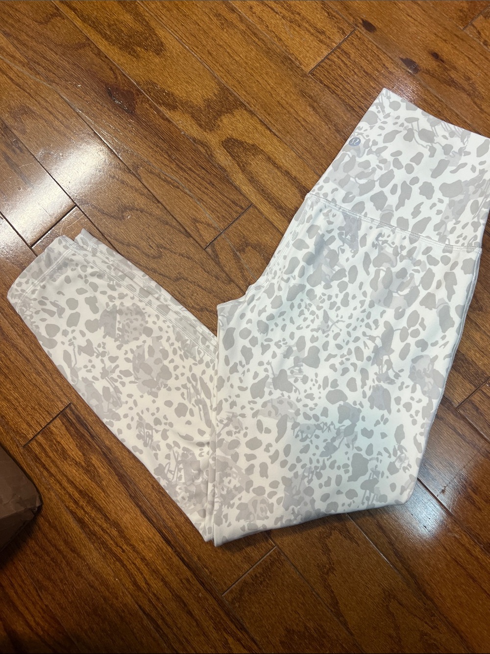 123. Lululemon Align High-Rise Pant Legging 25” Cheetah Camo size 8 - Picture 10 of 10